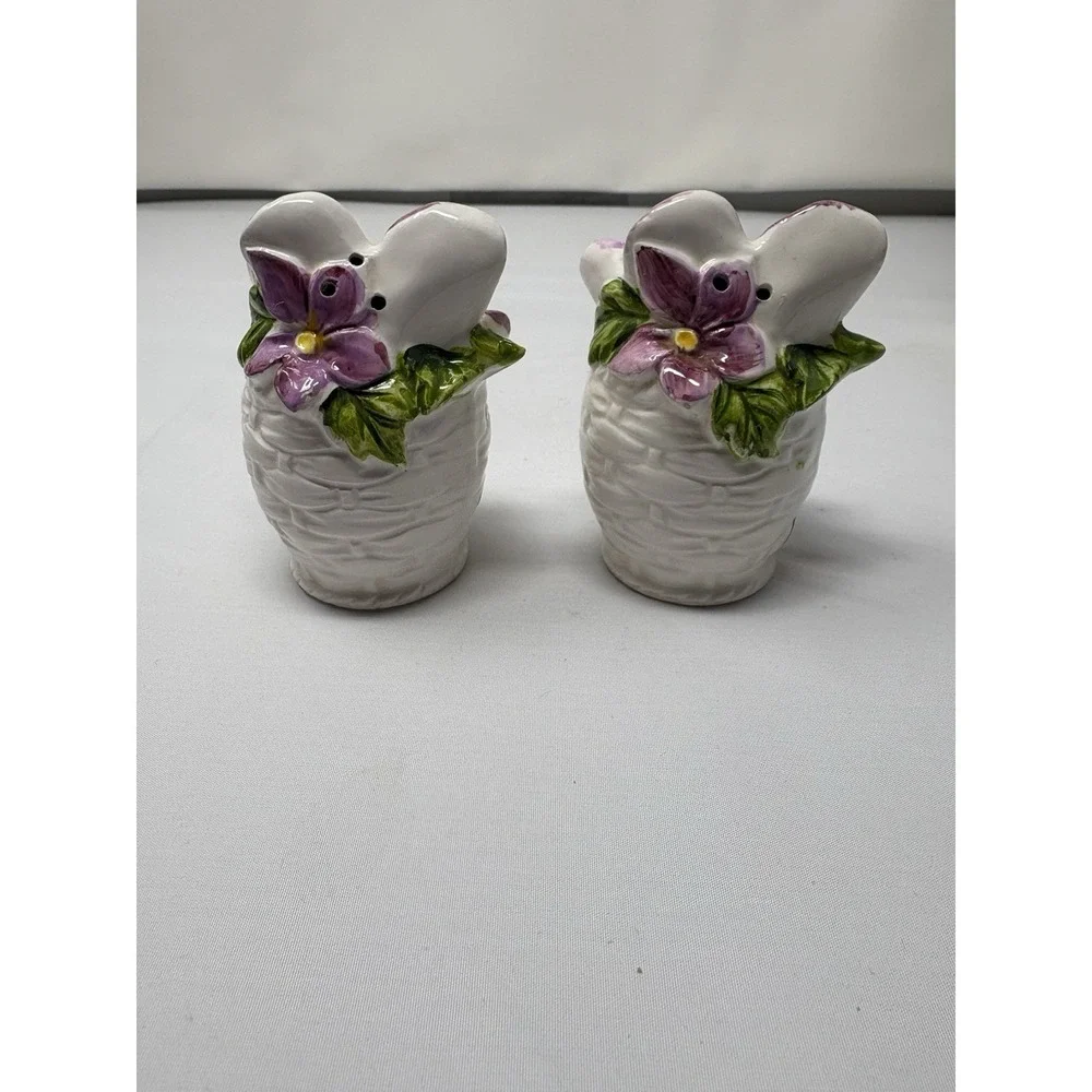 Vintage Lefton China Salt/Pepper Shaker #4474  Purple & Yellow Flower Japan